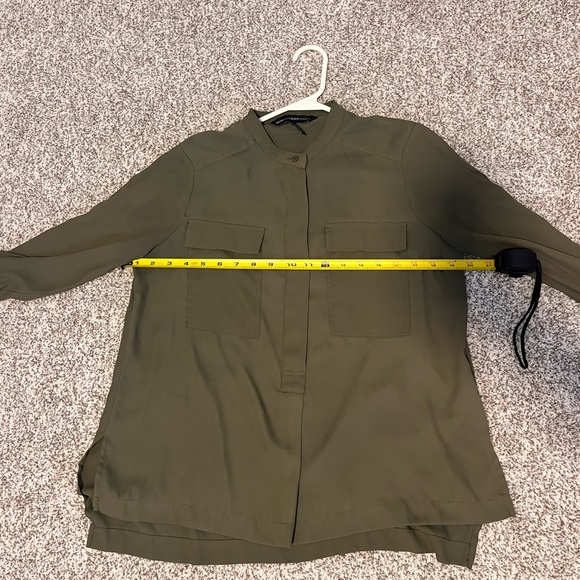 Banana Republic Olive Green Utility Blouse Women’s XS Long Sleeve Pocket Top - Picture 7 of 8
